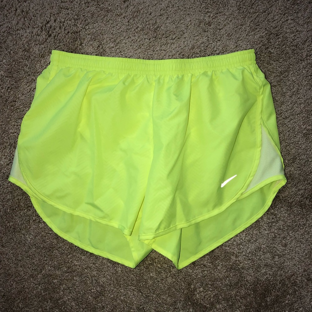 NIKE WOMENS DRI-FIT RUNNING SHORTS